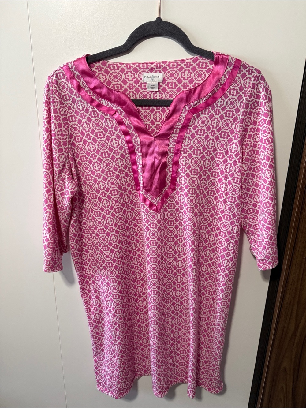 Jaclyn Smith Pink Printed V-Neck Tunic with Satin Trim